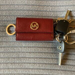 Authentic Michael Kors Fulton 6-Key Burgundy Pebbled Leather case